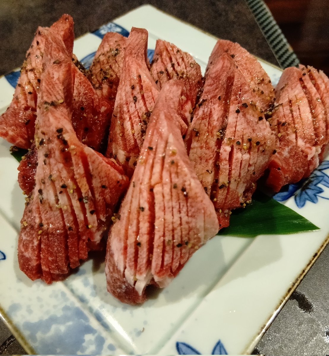 今日は早朝からゴルフコンペ🏌️ 直会は豊で焼肉🍺 やらないで済むなら