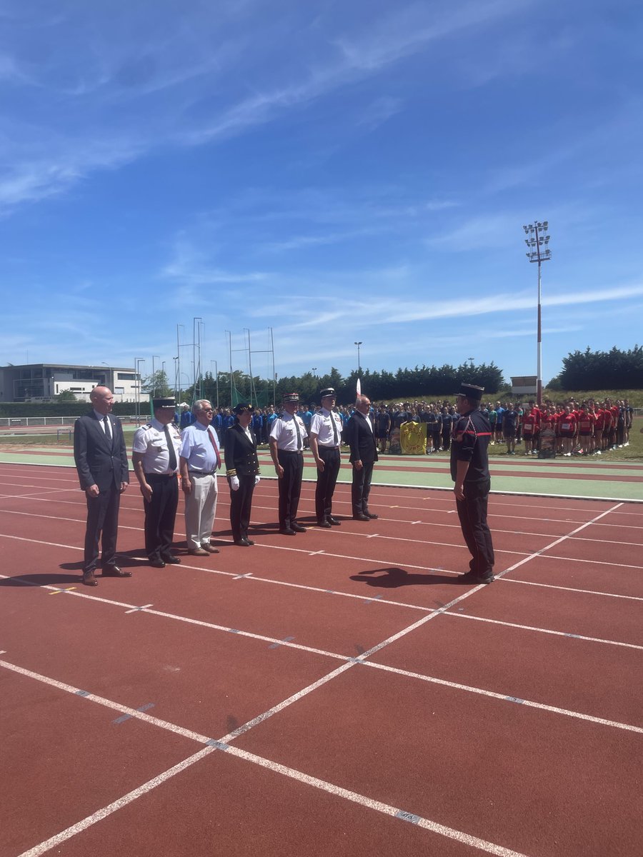 udsp89's tweet photo. 🇫🇷 Cérémonie de la finale régionale des épreuves sportives 2026 #URBFC ! Bonne journée à tous les sportifs. Le soleil est au rendez-vous à Dijon ! https://t.co/yQfc04Ds6m