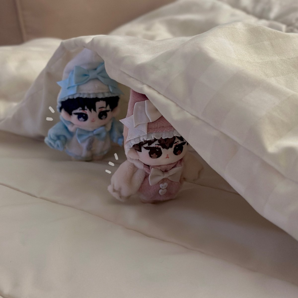 Somqneo05's tweet photo. #공오의_솜
#람솜잘살
#낭길리마_솜솜 

집주인 몰래 사는 이불정리요정 https://t.co/Sd8lbtwGZn