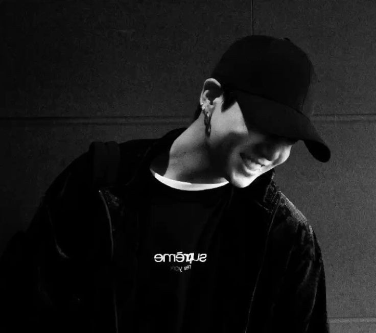 hobidobey's tweet photo. ✎ — DIRTY LITTLE SECRET (Cubao Series #2)

a short #taekookau 🔞 wherein taehyung and jungkook, students from rival universities, secretly meet each other for intense, no-strings-attached encounters. https://t.co/EvWk4wVTvh