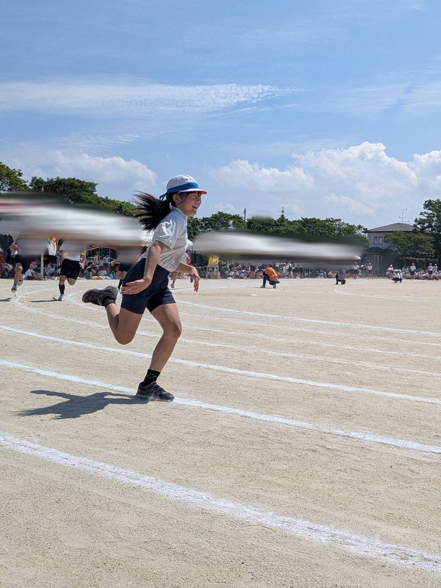 Nana_tankou's tweet photo. こんばんは🌛*゜
今日は小学校最後の運動会でした🏳️ ͗ ͗
全力で頑張ったよぉぉ(✌︎˙˘˙✌︎)徒走は1位でした‼️リレーもナナのチーム1位だったよ‼️
青団一致団結で優勝出来ましたദ്ദി＞ᴗ＜)🎀✧
 #炭坑ガールズ
 #ナナ
 #運動会 https://t.co/QL8kM5TvHI