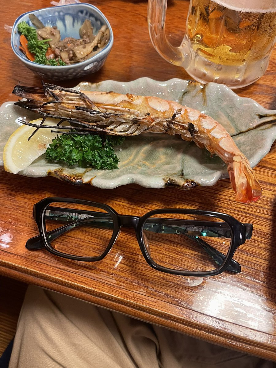 座ったままの姿勢! tweet media