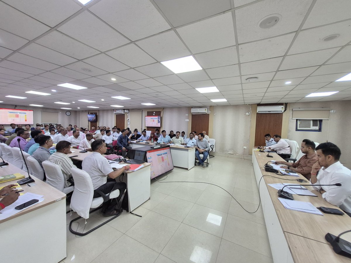 DISTRICT ADMlNISTRATION SARAN tweet media