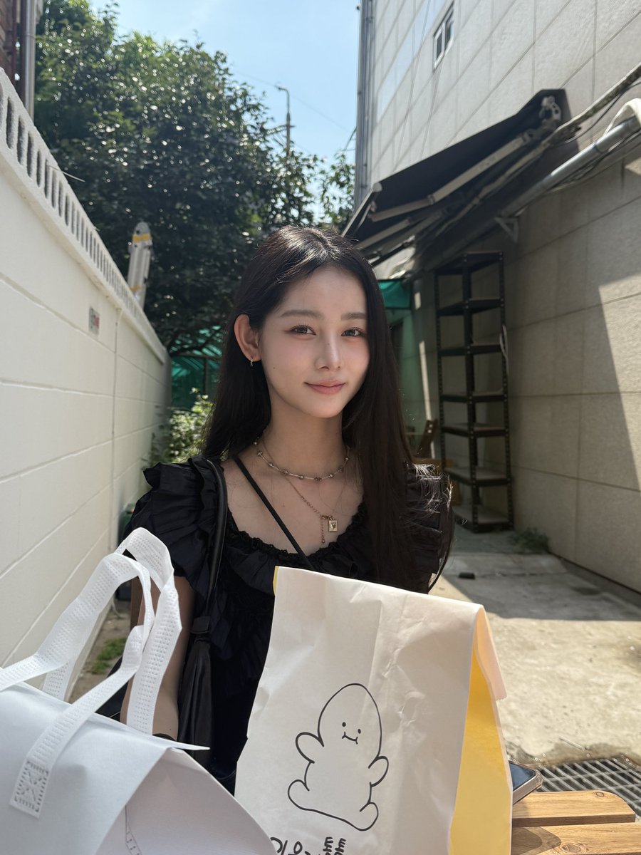 Ako_roro's tweet photo. 어~ 하느님~ 나 곧 올라가요~ https://t.co/EtCWvdlOeu