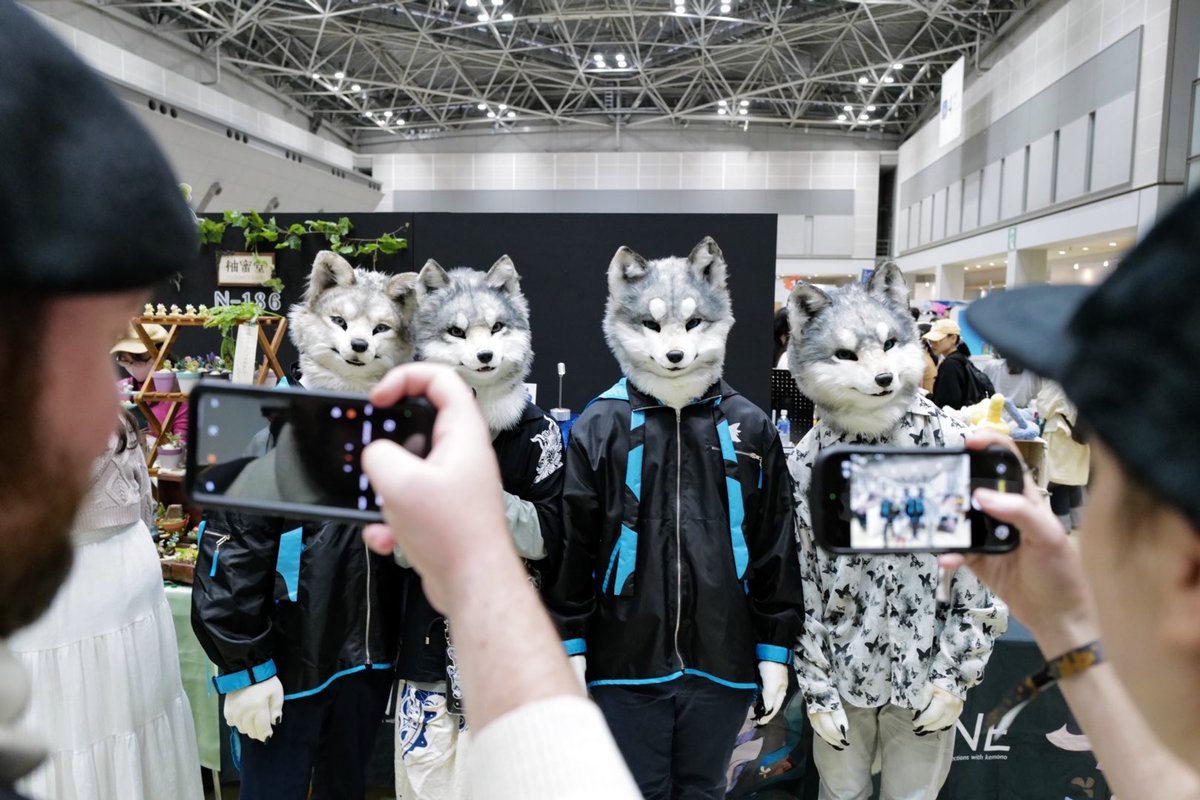 AlbaEizin's tweet photo. 今日は人の温かさにたくさん救われた一日だった。自然に助け合って動いてくれる空気が本当にありがたかったです。会計も狂いなし、明日もこの調子で🏃‍♂️‍➡️
#デザフェス63 https://t.co/HCl2sd7ezo