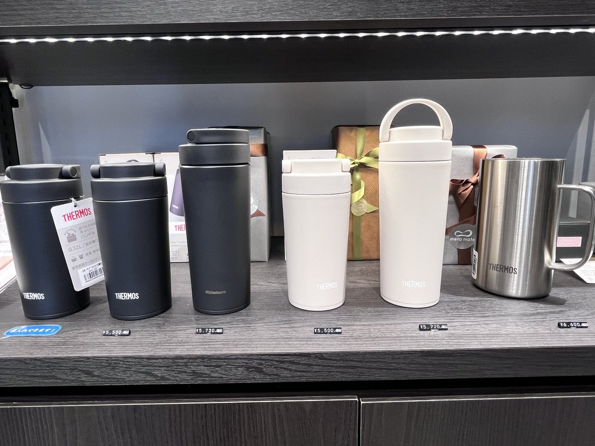 METAMATE_jp's tweet photo. サーモスの蓋付きタンブラー入荷しました🥤

当日名入れOKです🙆‍♀️
20分くらいでラッピングまで完結です✨

父の日にもおすすめです〜 https://t.co/ZxOT4HA1Ch