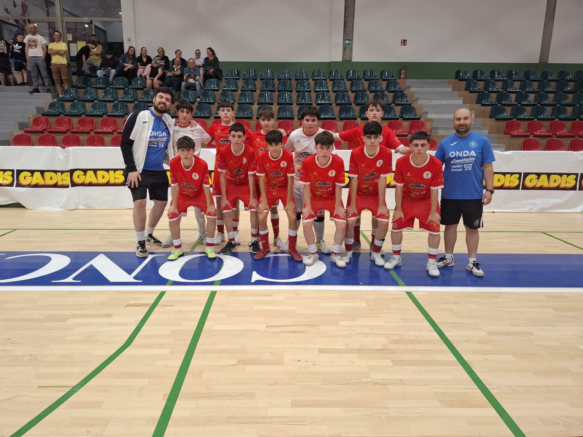 Begonte_FS's tweet photo. 𝐈𝐍𝐅𝐎 | Torneo Base Lago Sport

O Cadete participou onte no VI Torneo Base Lago Sport no que desputou dous partidos. Malia o resultado adverso, os rapaces de Ezequiel deixaron boas sensacións ante rivais de Preferente ❤️💪🏻
... https://t.co/Eh6mFxJ7Gh
