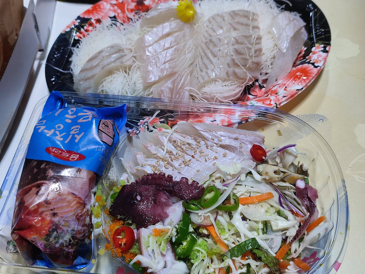 찜빔 tweet media