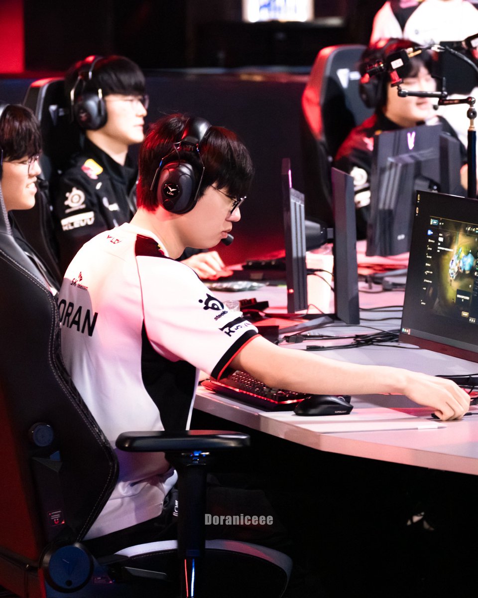 doraniceee's tweet photo. 260520 LCK R2 T1 vs KRX
#도란 #Doran

내일 경기 화이팅!🫸🏻🍀🫷🏻 https://t.co/04rNvgmZyr