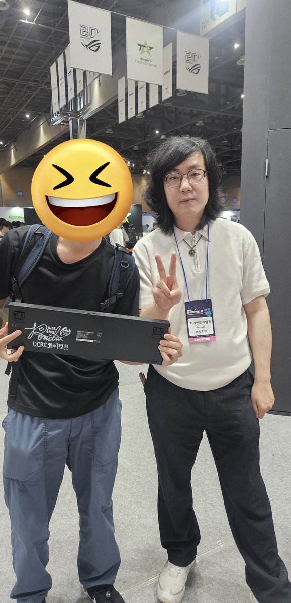 스카이블루(플엑 23, 24) tweet media