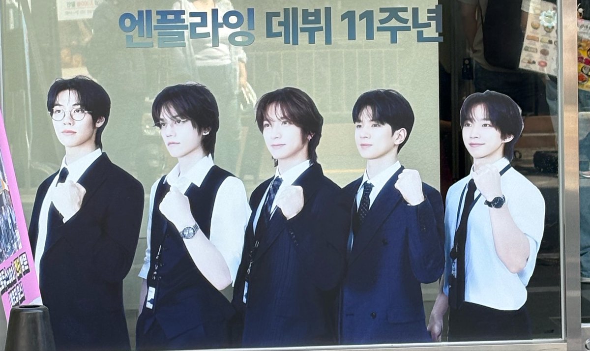 숑캼 tweet media