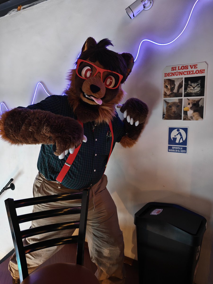 vrlmelon_t's tweet photo. Si lo ve, denuncienlo(?

#FursuitFriday https://t.co/IebiSUNAKN
