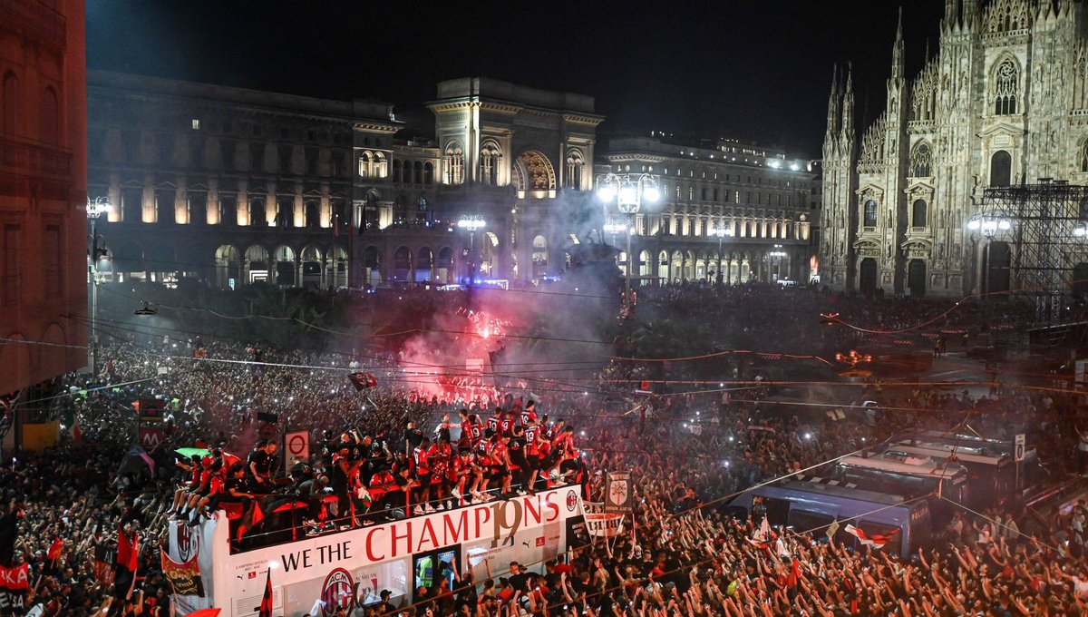 442kevin1's tweet photo. @acmilan Ieri quattro anni fa....... neanche un post...... ma a voi di vincere non interessa molto.... è troppo annoiante vero Cardinale?
#FurlaniOUT #ScaroniOut #MoncadaOut #CardinaleOut #IbraOut https://t.co/cgzjpbGngw