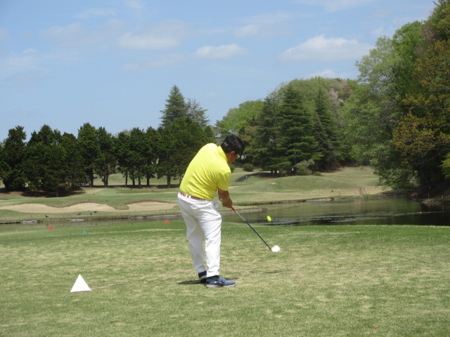 amenitygolf's tweet photo. ホームページのカルテを更新しました。
📷https://t.co/vGDiUiUNRd
埼玉から２泊３日で参加のリピーターＡさん。
今回のゴルフ合宿のテーマは、
「フォームを固めていきたい」とのこと。 https://t.co/yaP7oLeC5p