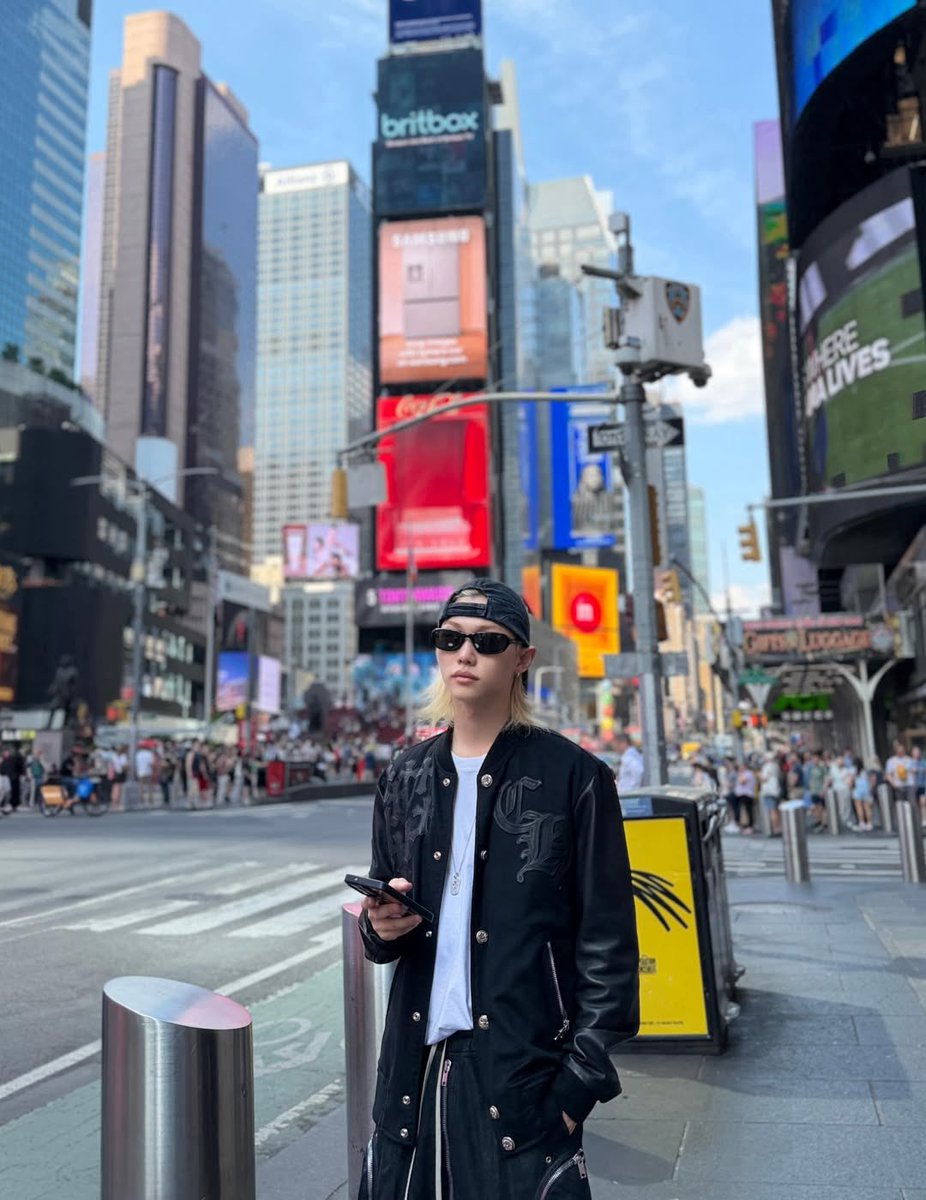비니 tweet media