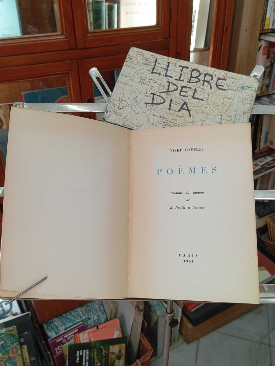 LlibreDelPalau's tweet photo. Poèmes. (Un homenatge dels amics del poeta en el cinquantè aniversari de la seva elecció a l’Acadèmia. Inclou un fulletó amb algunes opinions sobre Josep Carner)  #llibredeldia #librodeldia #livredujour  #bookoftheday #sociedad #llibres #libros #books #llibresegonama https://t.co/1DnCP36UfD