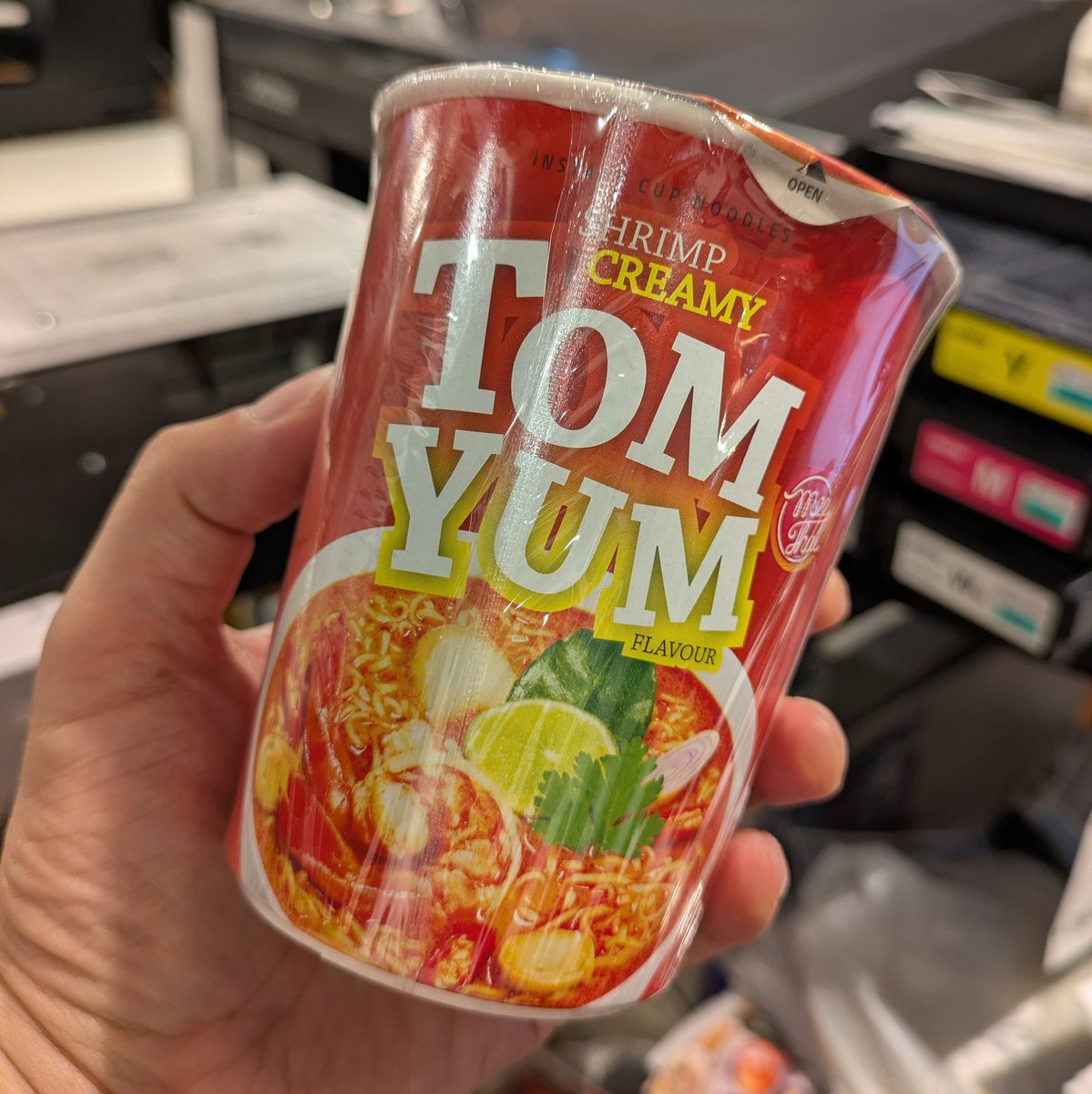 超B型なお店 CANDY tweet media