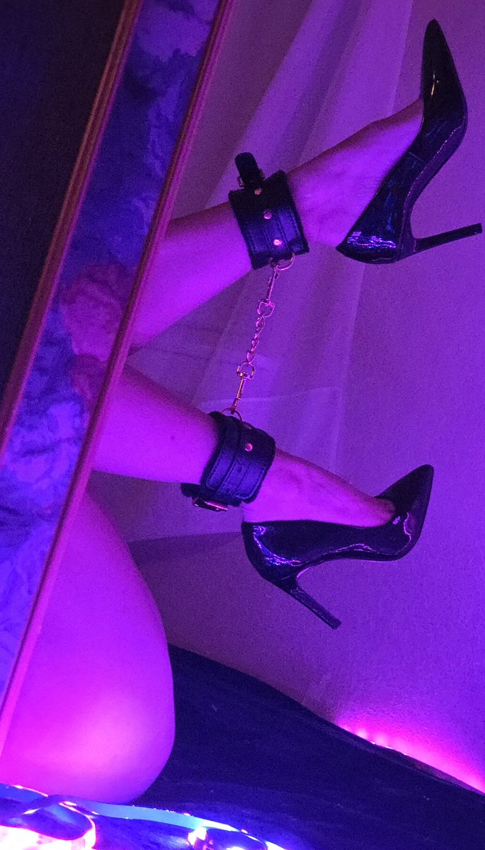 loveandanarchy8's tweet photo. It's Going Down For Real π Happy PussyCaturday π» Remember To Lick It If It's Yours π¬π
π«¦πππ¦π¦π¦
#pussyplay #assfuck #legchains #BDSM #heels #hardcore #onlyfans #loveandanarchy
https://t.co/0qi2nE8Cq6 https://t.co/mRrsw0adXQ