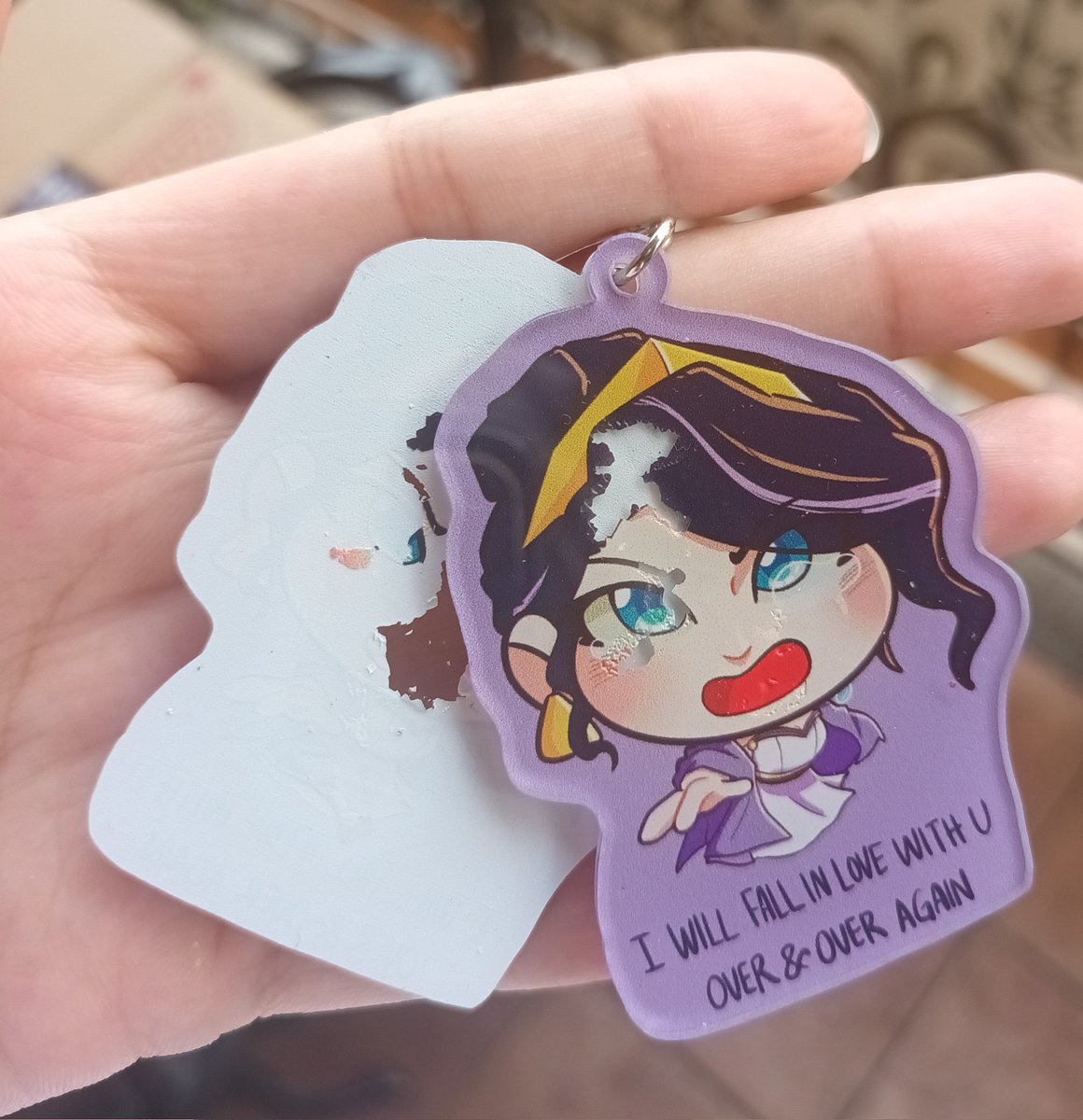 Heecurryyy's tweet photo. Funyy thing is aku jg nemu salah satu keychainku kayak gini, untung keliatan dan ketauan sebelum udh dikasih ke custs. BUT if you do find my keychain kayak gini, pls DM me and i'll provide a refund https://t.co/aqF8mBMJrJ