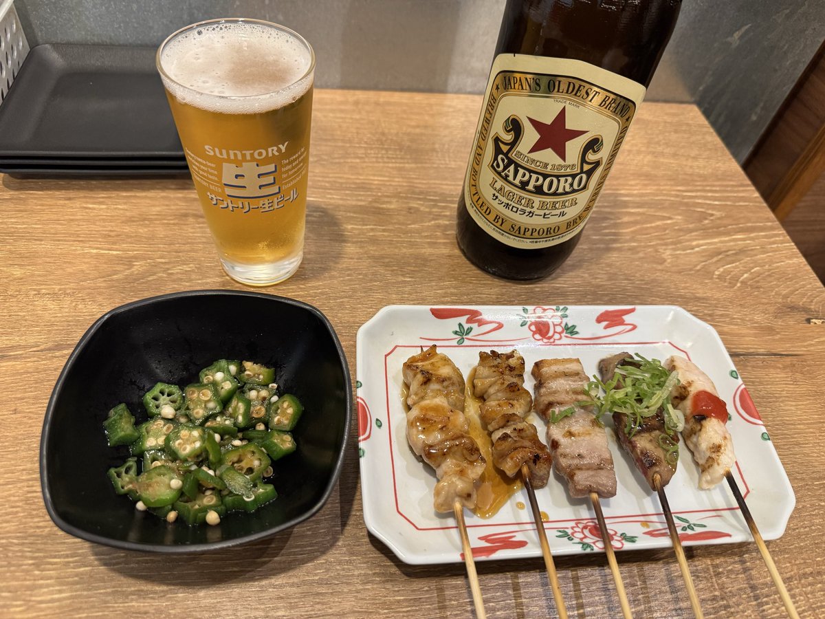 LordsScarlet's tweet photo. 今日外出した目的のものを買えたので、引き続き大富豪にて🍻です。とり刺しに赤星🍺が😆でオクラと焼き鳥も😋です。
目に入った6月からのお知らせ掲示物の内容が個人的に☺️ https://t.co/yCPIpXl864