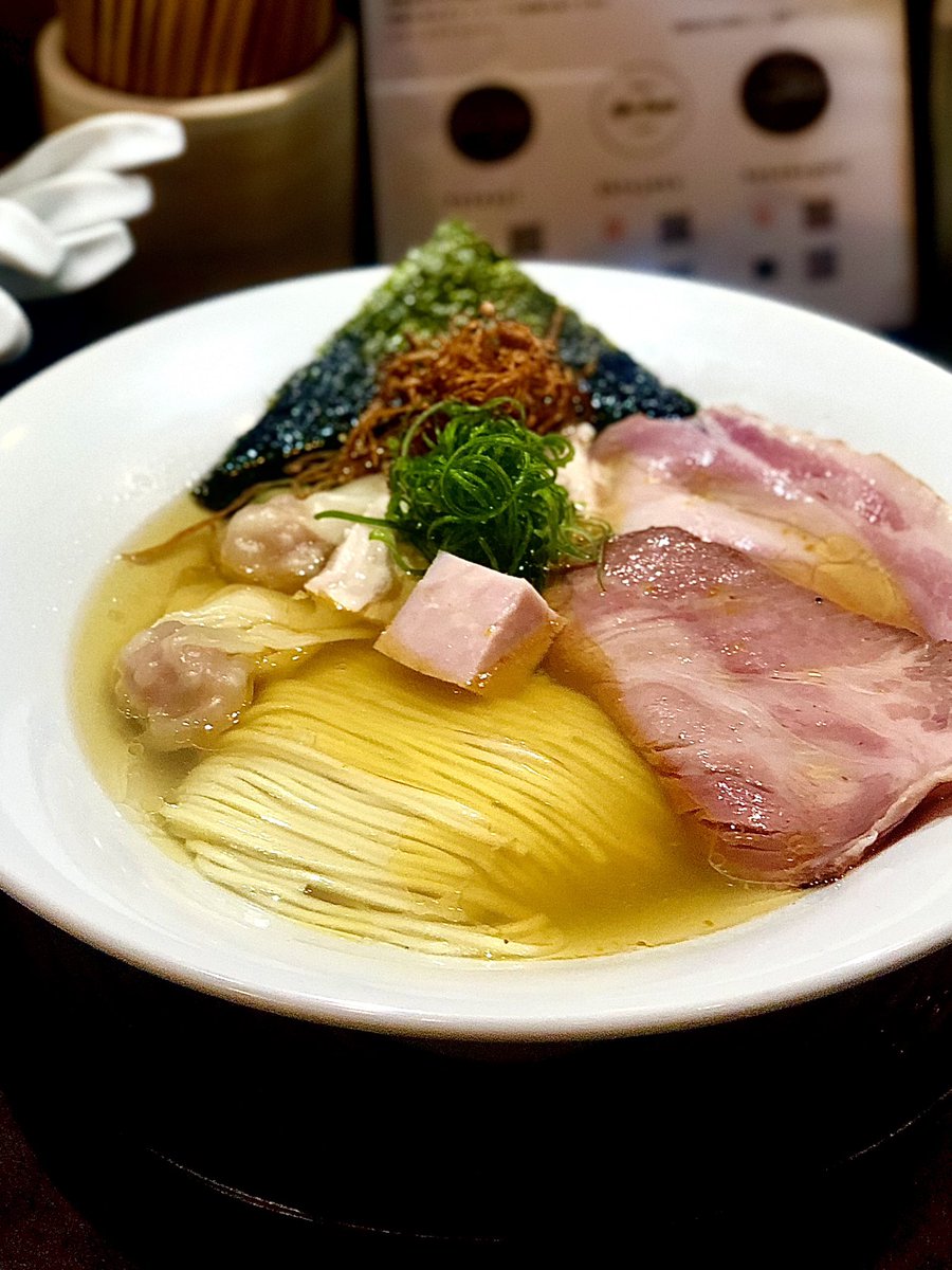 nik_PF's tweet photo. 祐天寺 Ramen Break Beats
《特上SIOらぁ麺》

「鴨南蛮 醤油らぁ麺」以来ちょうど1ヶ月振りのブレビさん。

「Ramen Afro Beats」「Ramen Jazzy Beats」に続く4号店「Tsukemen Back to Back」を近く武蔵小山にオープンとの事で楽しみ！ 今日もめっちゃ美味しかった〜✨
ご馳走様です♪ https://t.co/kwb4SX7l1i