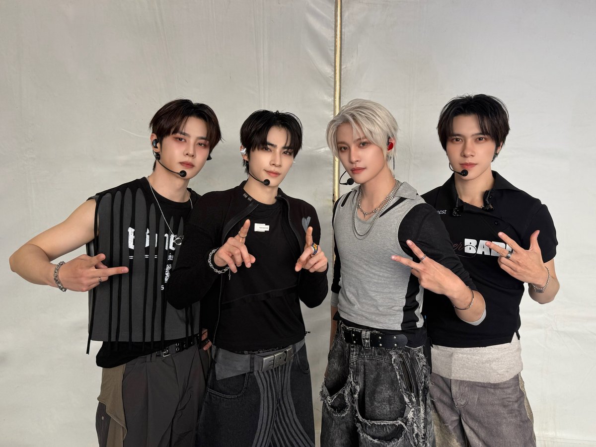 WayV tweet media
