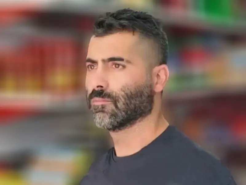 Immortalless's tweet photo. ⚠️ The Islamic Republic is preparing to execute 43-year-old worker #ManouchehrFallah following a sham trial based on fabricated charges.
Manouchehr is at imminent risk of execution. https://t.co/OkgsqQ0CWx