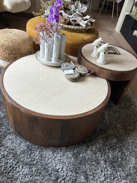 MMMetamorphosis's tweet photo. Metamorphosis biedt Natural living met gelaagdheid.

Deze fijne woonstijl heeft zich ontwikkelt tot een stijl waarin gelaagdheid in materialen, kleuren en texturen centraal staat.
Te kiezen voor verschillende soorten  textiel als kussens  vloerkleed  creëer je diepte en warmte https://t.co/ljdob344Aa