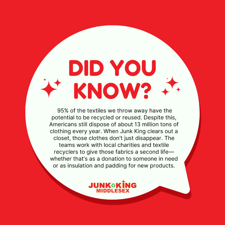 MiddlesexJunk's tweet photo. Don’t toss your old clothes 👕❌
95% can be recycled or reused! ♻️

We donate &amp; repurpose whenever possible 💚
Book your cleanout today: [link]

#TextileRecycling #Donate #CleanOutTheCloset https://t.co/eRW613cbmx