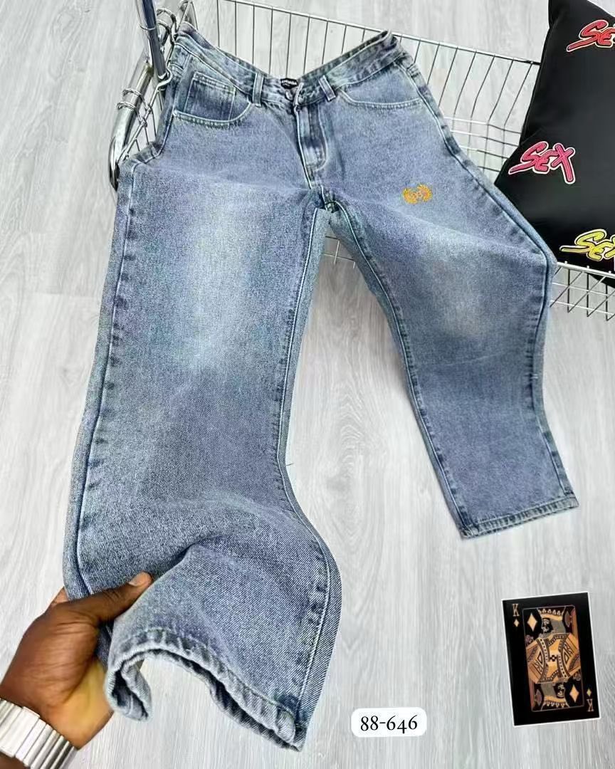 kamsiboyy's tweet photo. 4 Baggy Jeans you should add to your rotation🫵🏽‼️
L-3XL
N28,000 https://t.co/2mz9m9XZMR