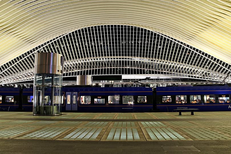 ChevalierChris8's tweet photo. La gare de Liège-Guillemins https://t.co/Y3JOdpIuHM