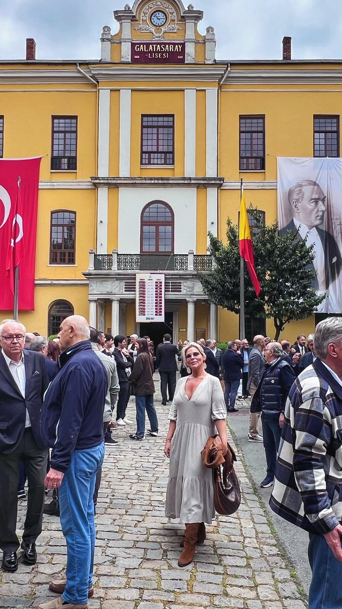 Pelin Öztekin tweet media