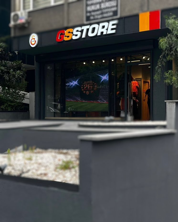 GSStore tweet media