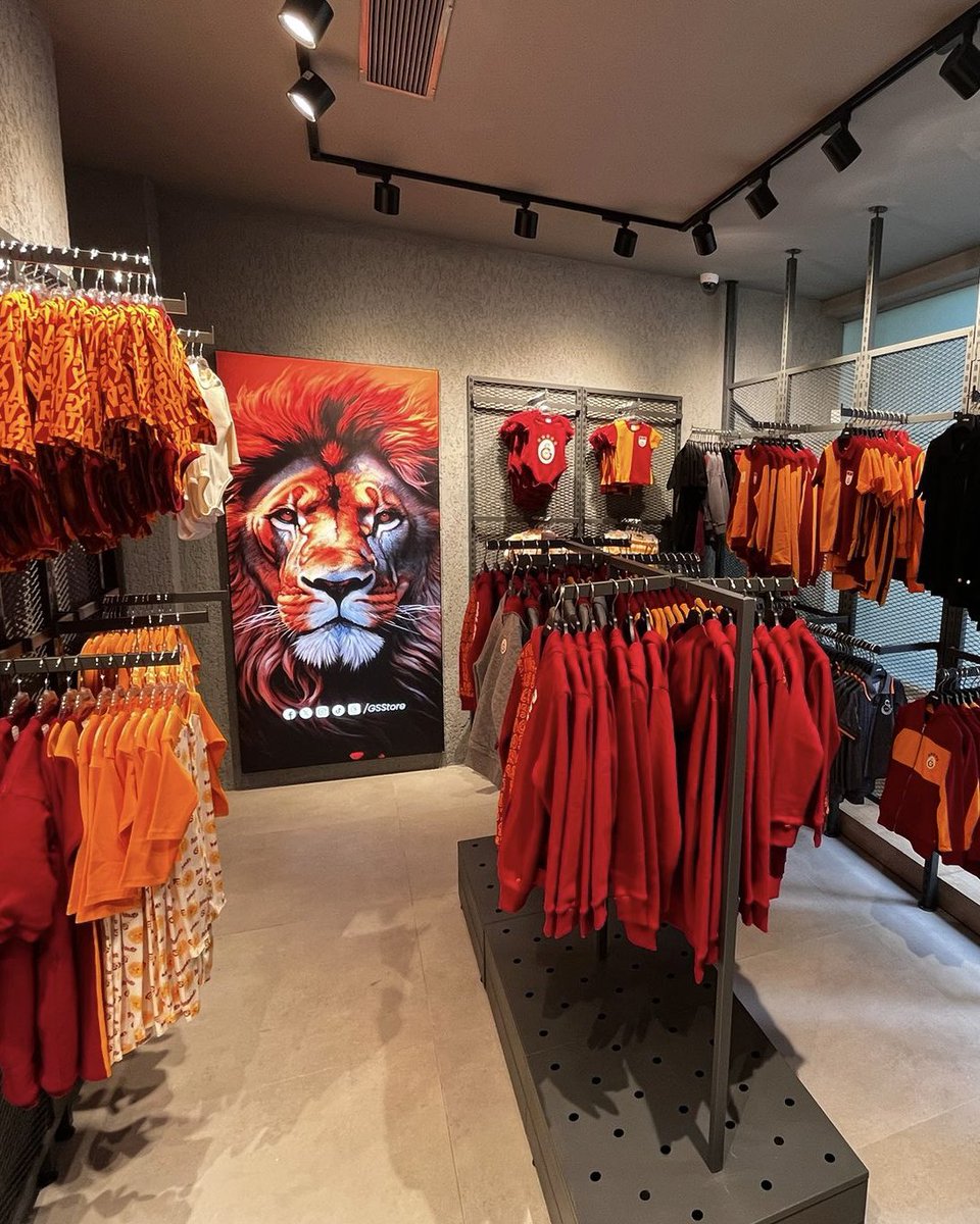 GSStore tweet media