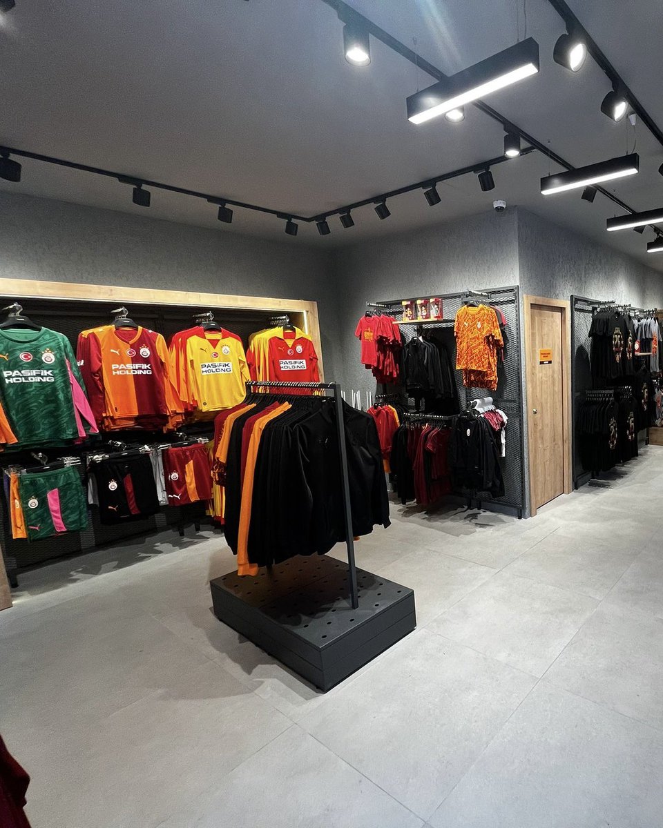 GSStore tweet media