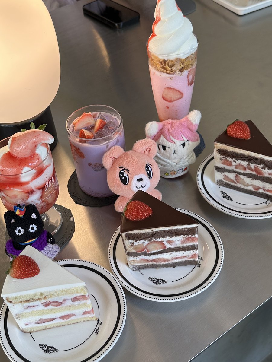 Kungnabee1's tweet photo. ไม่ว่าจะกินกี่ครั้งกี่รอบก็ให้เลยที่1อร่อยเหมือนเดิม https://t.co/RXGUQRPQs7