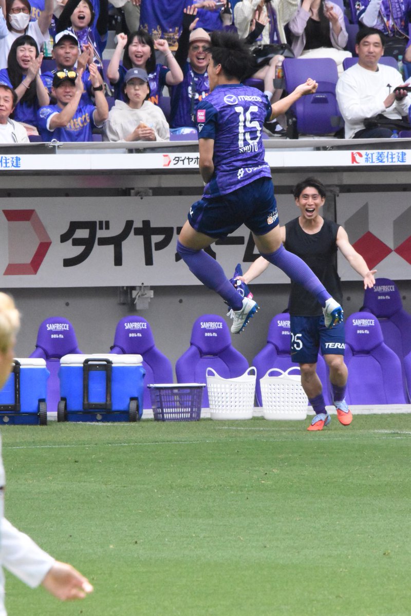 よんさん tweet media