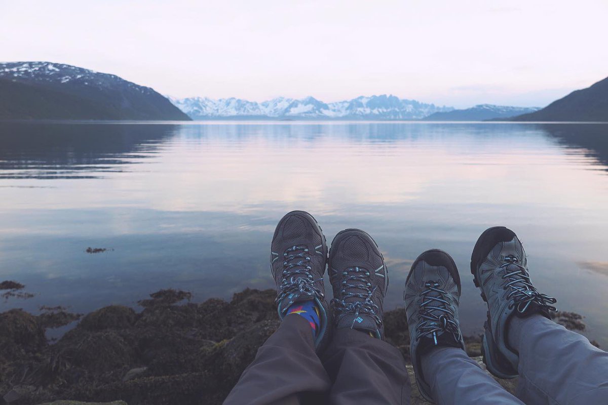 mandolinaes's tweet photo. if your thoughts get too big, 
go somewhere you feel small. https://t.co/EETVfysJuH