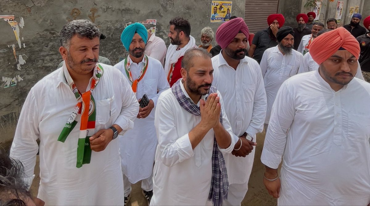 RaminderAwla's tweet photo. ਵਾਰਡ ਨੰਬਰ 9 ਤੋ ਬਲਜੀਤ ਕੌਰ ਜੀ ਦੇ ਹੱਕ ਵਿੱਚ ਚੋਣ ਪ੍ਰਚਾਰ ਕੀਤਾ ll https://t.co/v7D0ENAMdx