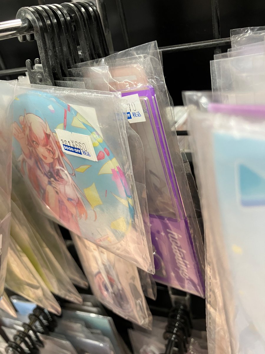 ブックオフ札幌南2条店【アニメ館】🦊📚 tweet media