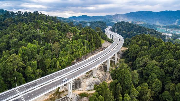 GardaAramis's tweet photo. Engineering marvels of Malaysia

Batang Lupar Bridge- Longest river crossing bridge in Malaysia

Sultan Abdul Halim Bridge - Longest bridge in Malaysia and SEA

Rawang Bypass - Highest bypass bridge in Malaysia

Merdeka 118 - Highest building in Malaysia and 2nd highest in World https://t.co/q0hJ150BN4