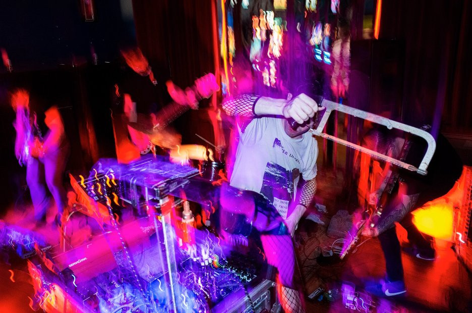 New Noise tweet media