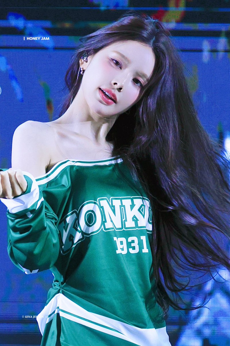 ゆなページ Jeegreen I love you #izna #bangjeemin #방지민 ピンズ・ピンバッジ・缶バッジ