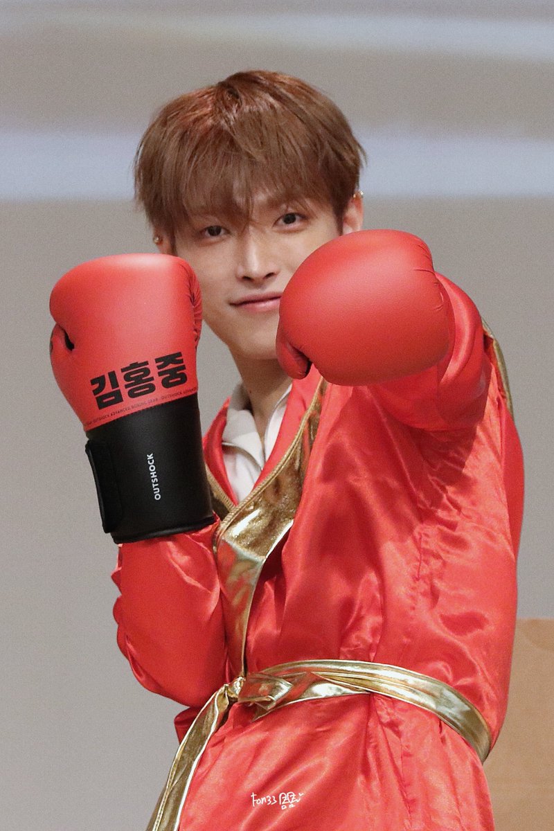 fon33's tweet photo. [🛒] ATEEZ GOLDEN HOUR : Part.4 
A/Diary/Z ver. (เลือกเวอร์ชั่นได้)
อัลบั้มละ 180 บาท ส่งฟรี 

พิเศษ! รับสิทธิ์ทายผลเลขท้าย 2 ตัวสลากกินแบ่งรัฐบาล
งวดวันที่ 1 มิ.ย. 2569 ชิงรางวัลเสื้อคลุมมวยฮงจุง 1 รางวัลค่ะ

สอบถามเลขว่างและสั่งซื้อทาง DM นะคะ
#ตลาดนัดเอทีซ #ตลาดนัดateez https://t.co/SRj0ypJScI