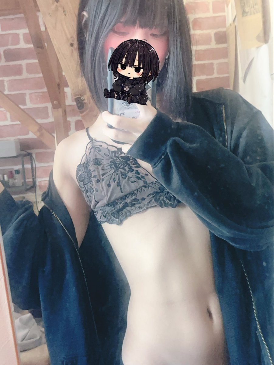 まろん tweet media