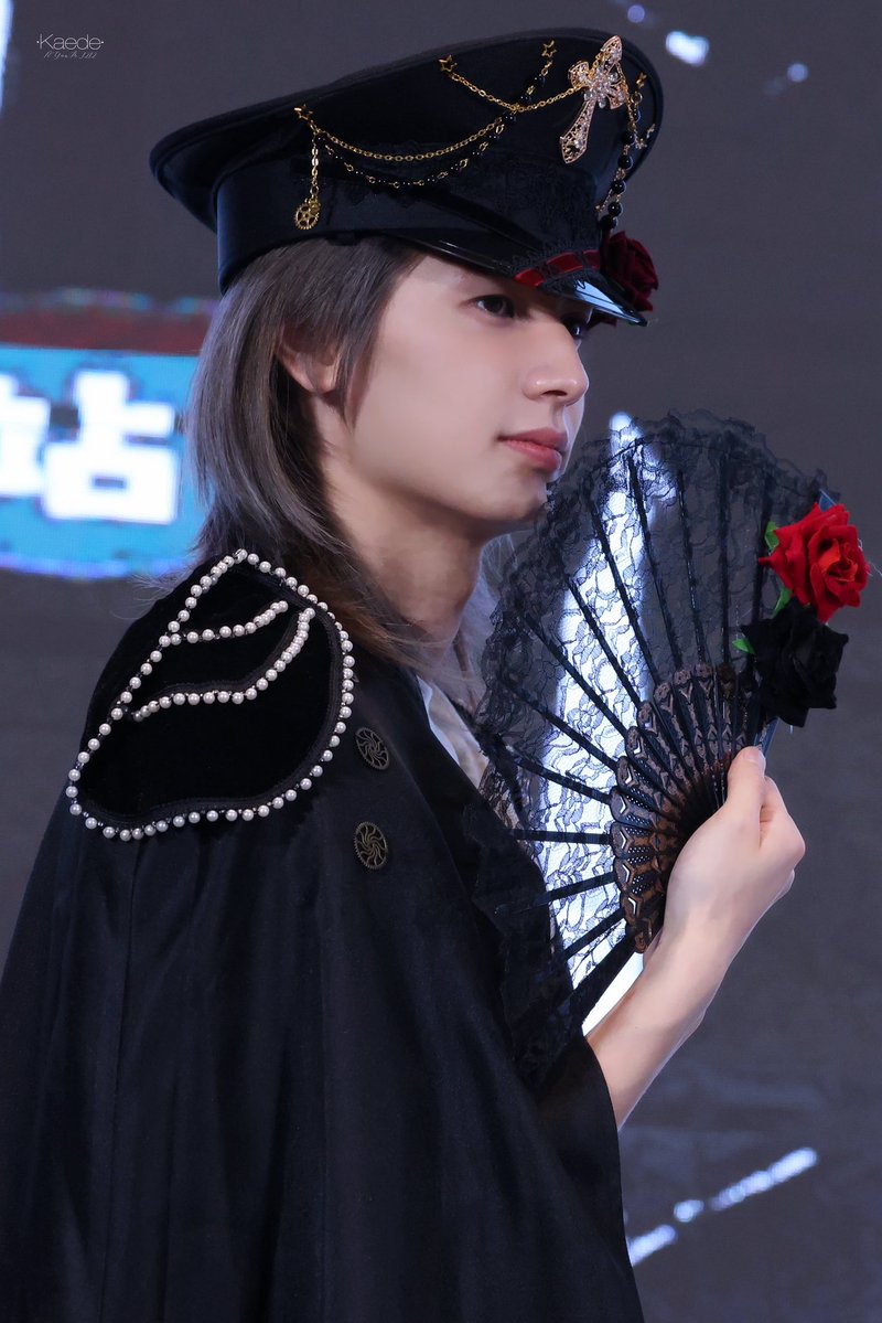 Kaede tweet media