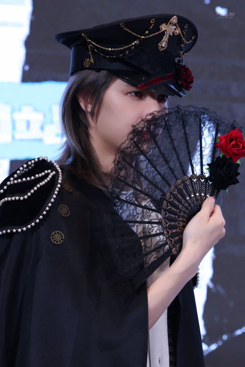 Kaede tweet media