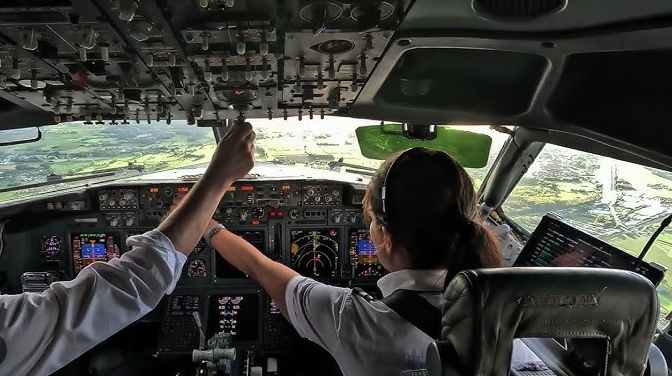 FS2Crew's tweet photo. ✈️ FS2Crew for the iFly 737 and PMDG 737 SOP 2 have been updated with fixes and new features! 🎉 FS2Crew members get 50% OFF the iFly version with code CREWIFLY. Having connection issues? Try Cloudflare WARP: https://t.co/HUe4vTgvwa https://t.co/c2KdzJz4g8