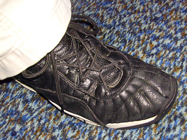Professor Shoelace tweet media