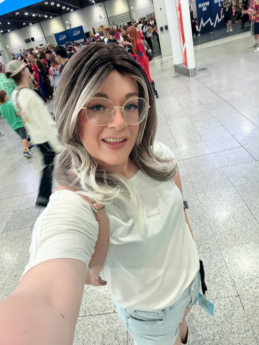 Mara Holmes // MaraBunny tweet media